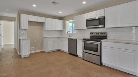 2318 E Paradise Ln, Phoenix, AZ 85022 photo 2