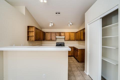 4725 E Tanglewood Dr, Phoenix, AZ 85048 photo 2