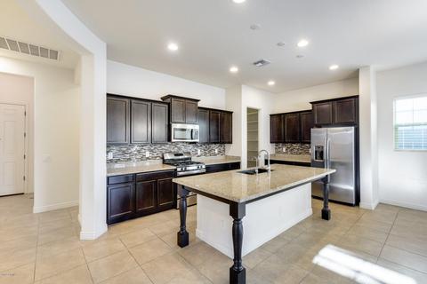4527 E Navigator Ln, Phoenix, AZ 85050 photo 2