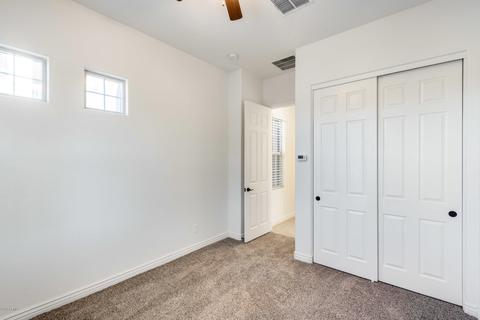 4527 E Navigator Ln, Phoenix, AZ 85050 photo 13