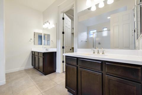 4527 E Navigator Ln, Phoenix, AZ 85050 photo 4