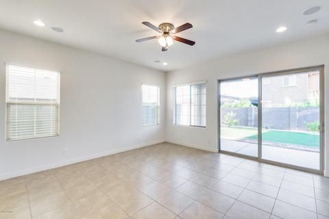4527 E Navigator Ln, Phoenix, AZ 85050 photo 3