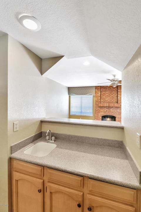 1902 E Caroline Ln, Tempe, AZ 85284 photo 4