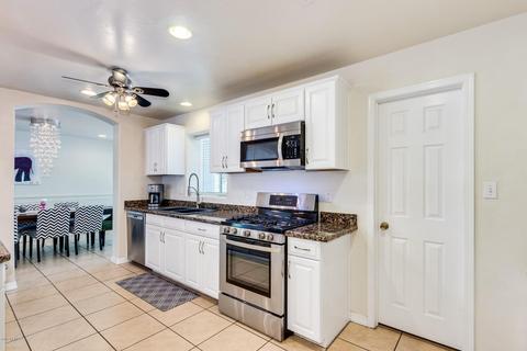 3813 N 49th Pl, Phoenix, AZ 85018 photo 7