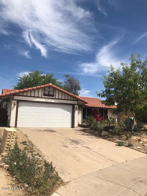 2114 E Winchcomb Dr, Phoenix, AZ 85022 photo 4