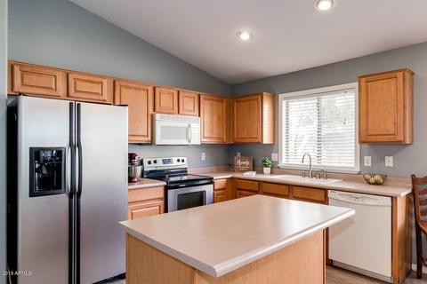 3255 E Woodside Way, Gilbert, AZ 85297 photo 6