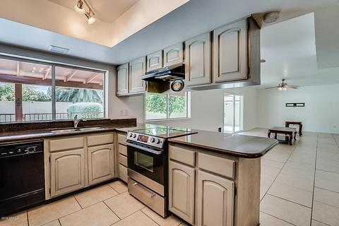 121 E Voltaire Ave, Phoenix, AZ 85022 photo 3