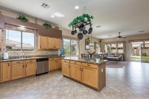 1698 S Quartz St, Gilbert, AZ 85295 photo 9