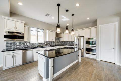 3721 Ellis St, Mesa, AZ 85205 photo 2