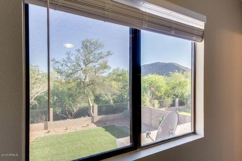 2115 E Robin Ln, Phoenix, AZ 85024 photo 12
