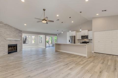 4002 E Taro Ln, Phoenix, AZ 85050 photo 3
