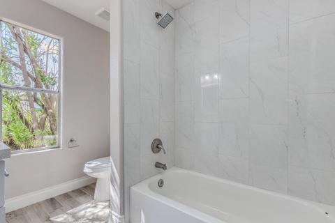 4002 E Taro Ln, Phoenix, AZ 85050 photo 14