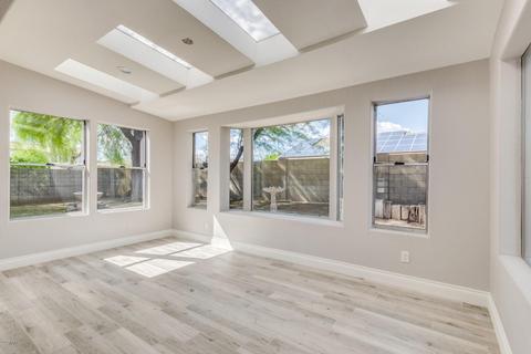 4002 E Taro Ln, Phoenix, AZ 85050 photo 10