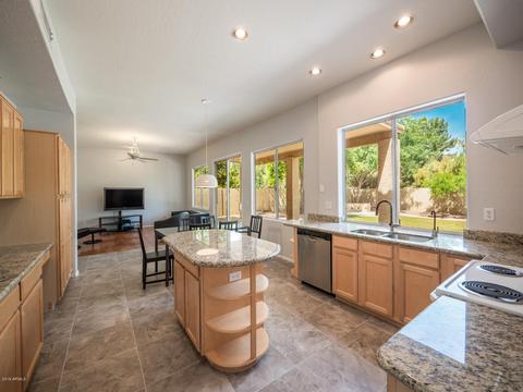 552 E Maria Ln, Tempe, AZ 85284 photo 9