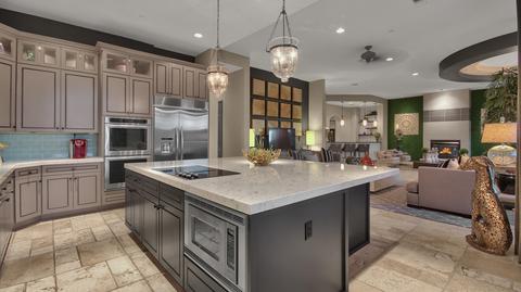 3816 Expedition Way, Phoenix, AZ 85050 photo 3