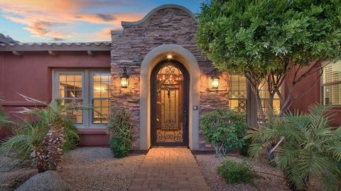 3816 Expedition Way, Phoenix, AZ 85050 photo 2