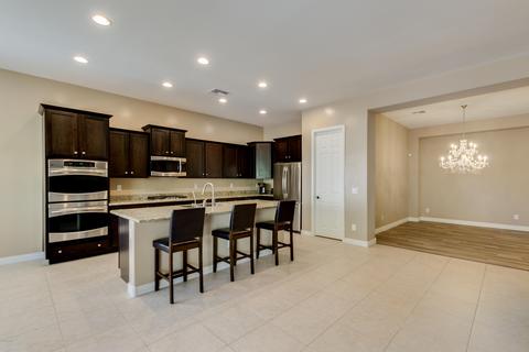 2202 E Indian Wells Dr, Gilbert, AZ 85298 photo 1
