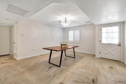 3827 E Sahuaro Dr, Phoenix, AZ 85028 photo 5