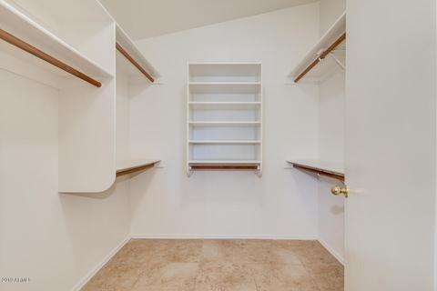 921 W Cantebria Dr, Gilbert, AZ 85233 photo 8