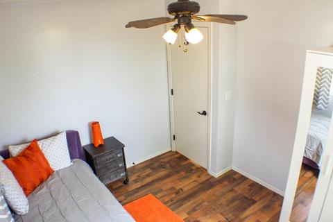 940 W Becker Ln, Phoenix, AZ 85029 photo 15