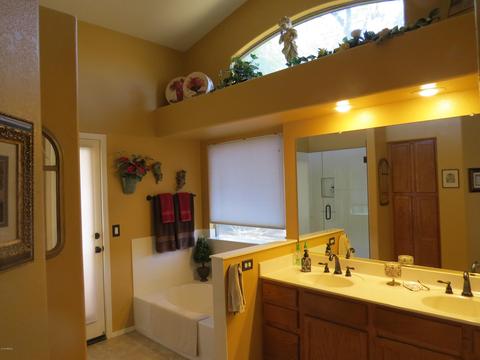 4321 E Abraham Ln, Phoenix, AZ 85050 photo 8