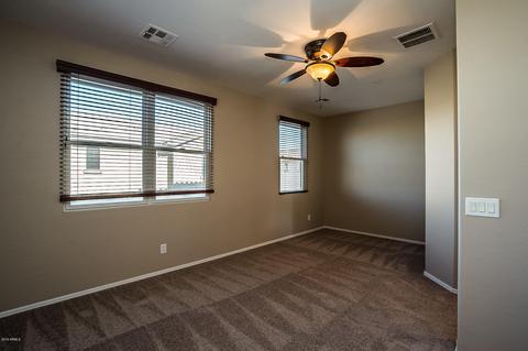910 S Annie Ln, Gilbert, AZ 85296 photo 17