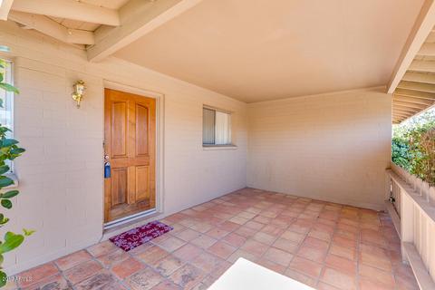 909 E Campus Dr, Tempe, AZ 85282 photo 2