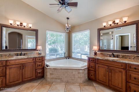15827 S 6th Dr, Phoenix, AZ 85045 photo 4