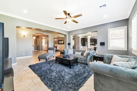3074 E Warbler Rd E, Gilbert, AZ 85297 photo 4