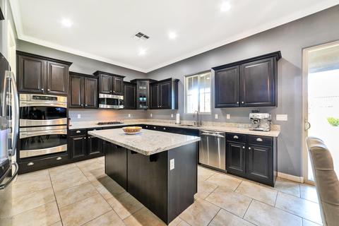 3074 E Warbler Rd E, Gilbert, AZ 85297 photo 12
