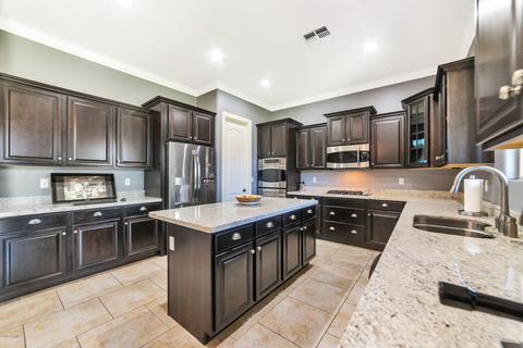 3074 E Warbler Rd E, Gilbert, AZ 85297 photo 3