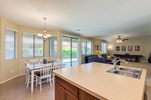 3823 E Parkview Dr, Gilbert, AZ 85295 photo 6