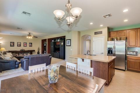 3823 E Parkview Dr, Gilbert, AZ 85295 photo 7