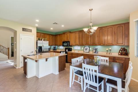 3823 E Parkview Dr, Gilbert, AZ 85295 photo 8