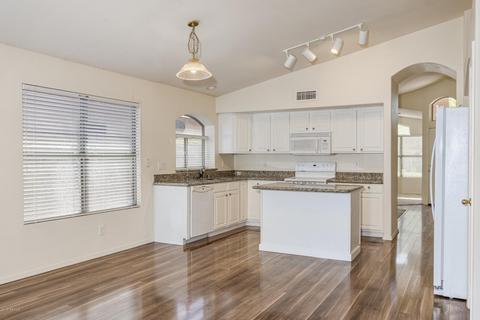 4330 E Abraham Ln, Phoenix, AZ 85050 photo 9