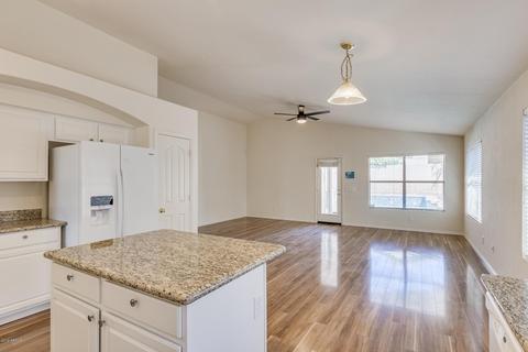 4330 E Abraham Ln, Phoenix, AZ 85050 photo 12