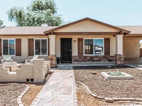 2209 W Behrend Dr, Phoenix, AZ 85027 photo 1
