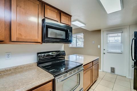 3205 E Claire Dr, Phoenix, AZ 85032 photo 2
