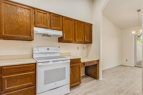 4228 E Sandia St, Phoenix, AZ 85044 photo 8