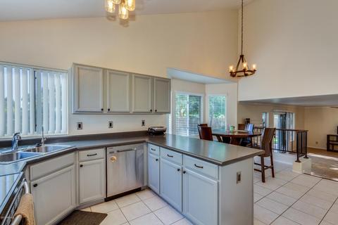 101 S Tiago Dr, Gilbert, AZ 85233 photo 5