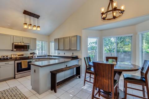 101 S Tiago Dr, Gilbert, AZ 85233 photo 7