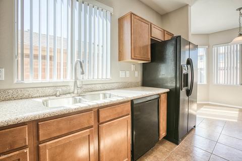 1424 E Arrowhead Trl, Gilbert, AZ 85297 photo 7
