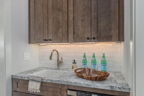 5402 N 42nd Pl, Phoenix, AZ 85018 photo 19