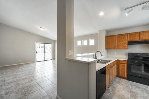 1647 E Saratoga St, Gilbert, AZ 85296 photo 9