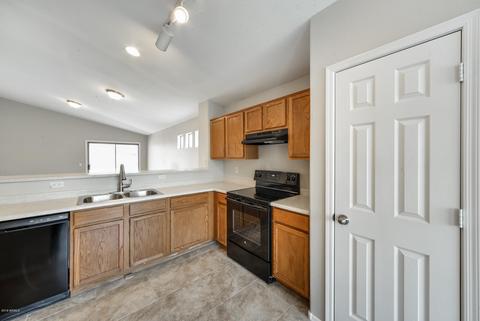 1647 E Saratoga St, Gilbert, AZ 85296 photo 2