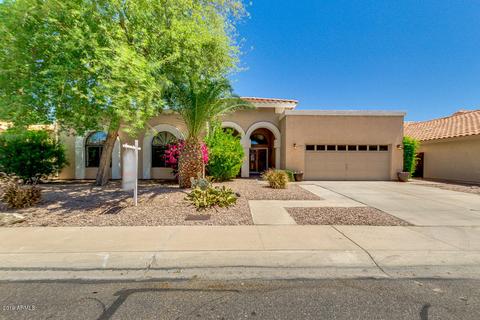 947 S Lagoon Dr, Gilbert, AZ 85233 photo 1