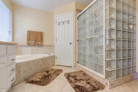 562 W Spur Ave, Gilbert, AZ 85233 photo 48