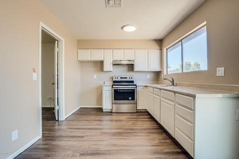 4636 E Apollo Rd, Phoenix, AZ 85042 photo 5