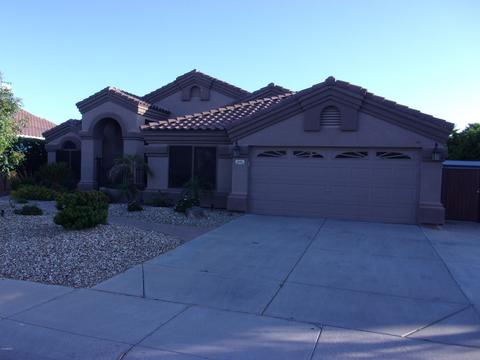641 W Johnson Dr, Gilbert, AZ 85233 photo 1