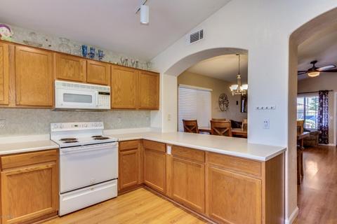 3226 E Blackhawk Dr, Phoenix, AZ 85050 photo 6